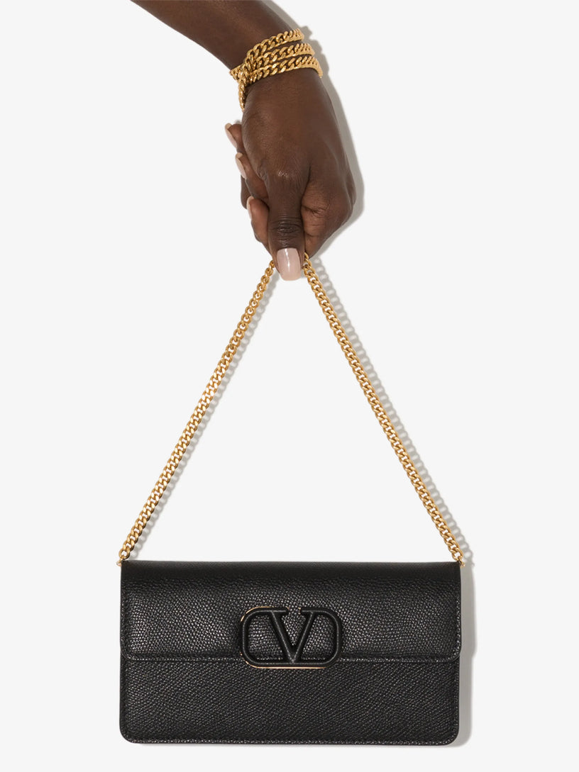 VLogo Signature grainy calfskin wallet