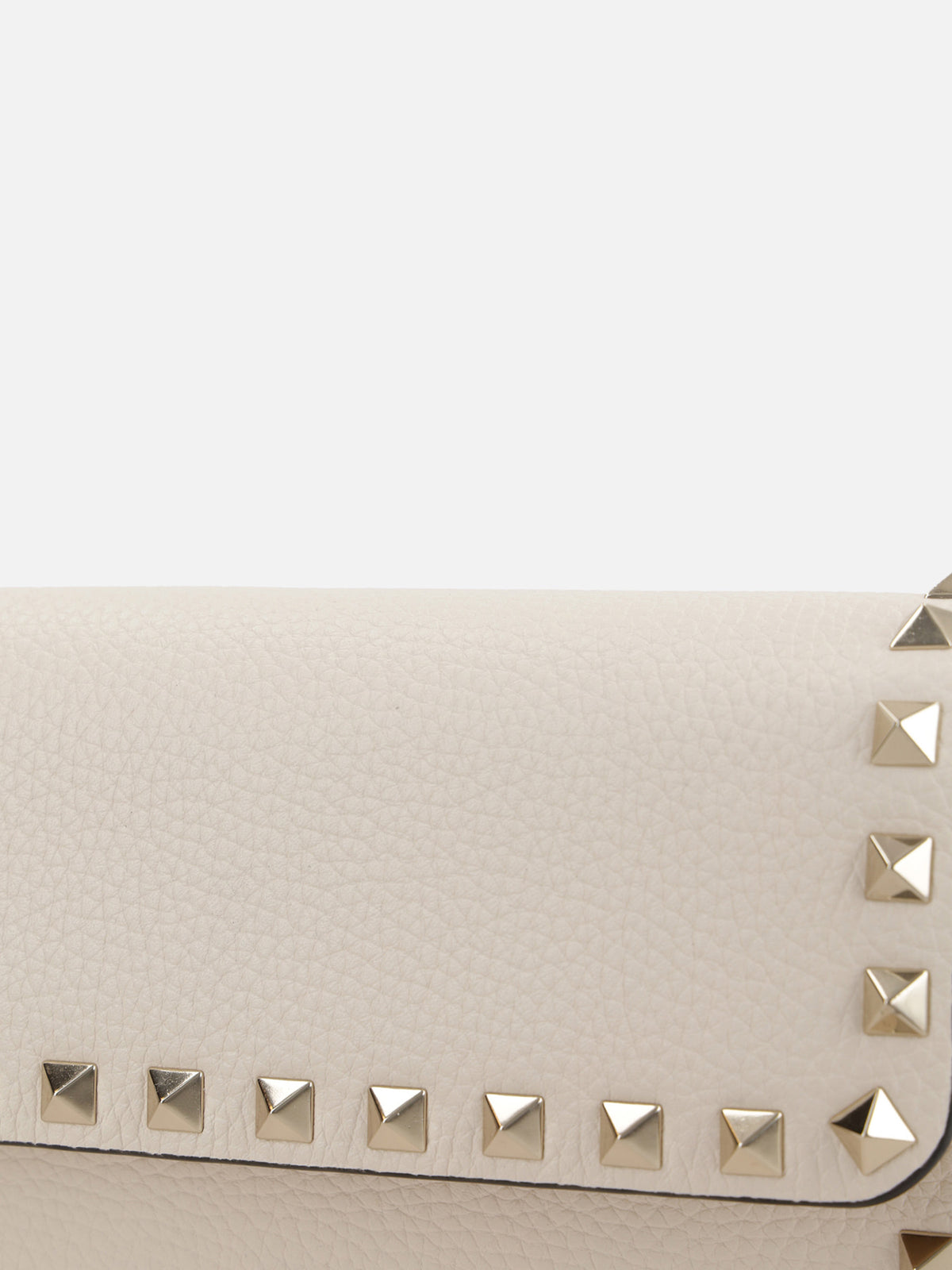 Rockstud chain pouch