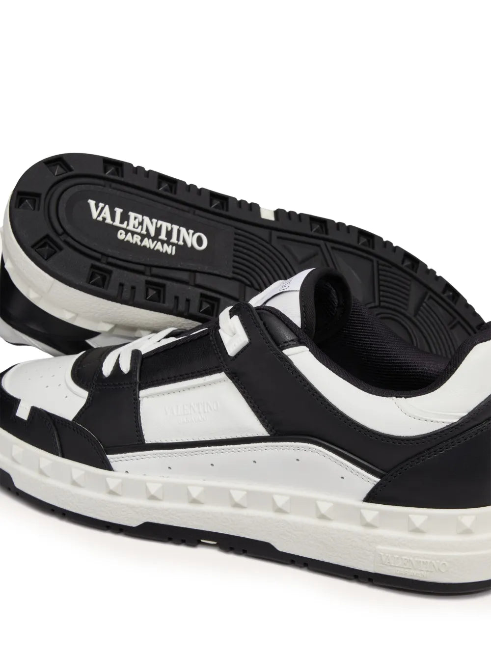 Freedots Sneakers