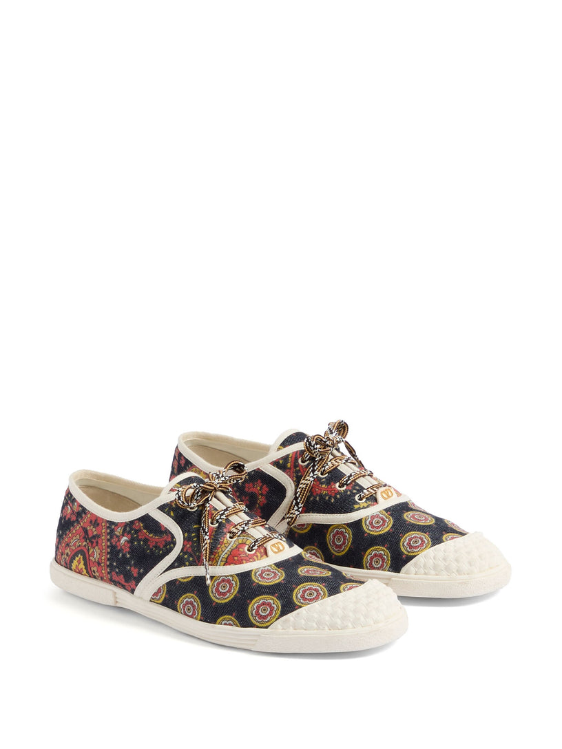 Bay By Bay trainers