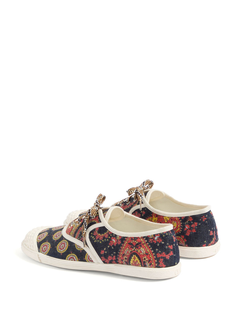Bay By Bay trainers