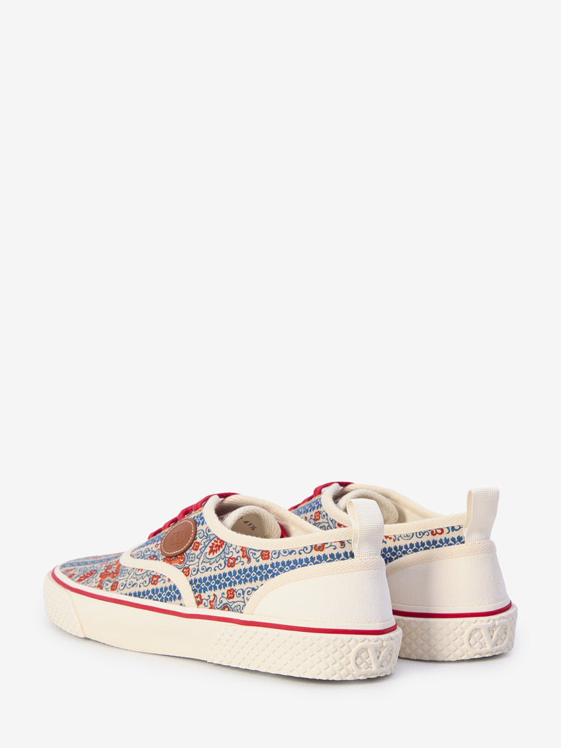 Nojoke trainers