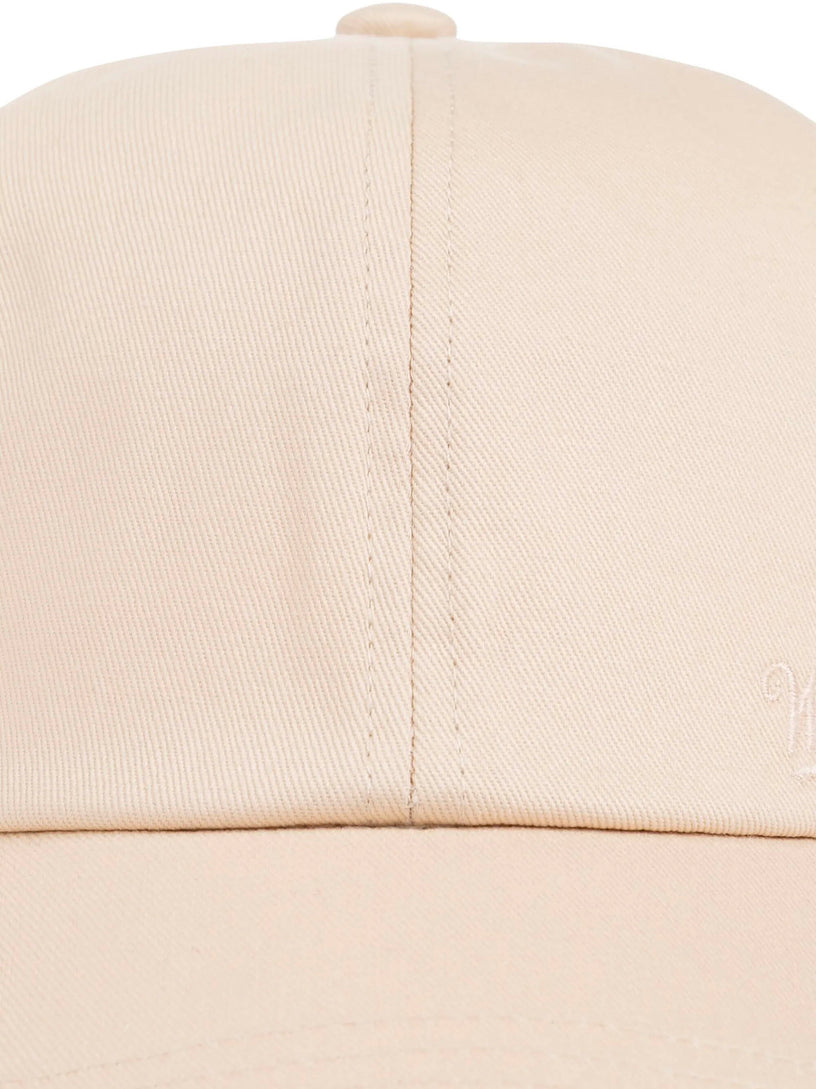 Baseball cap with embroidery