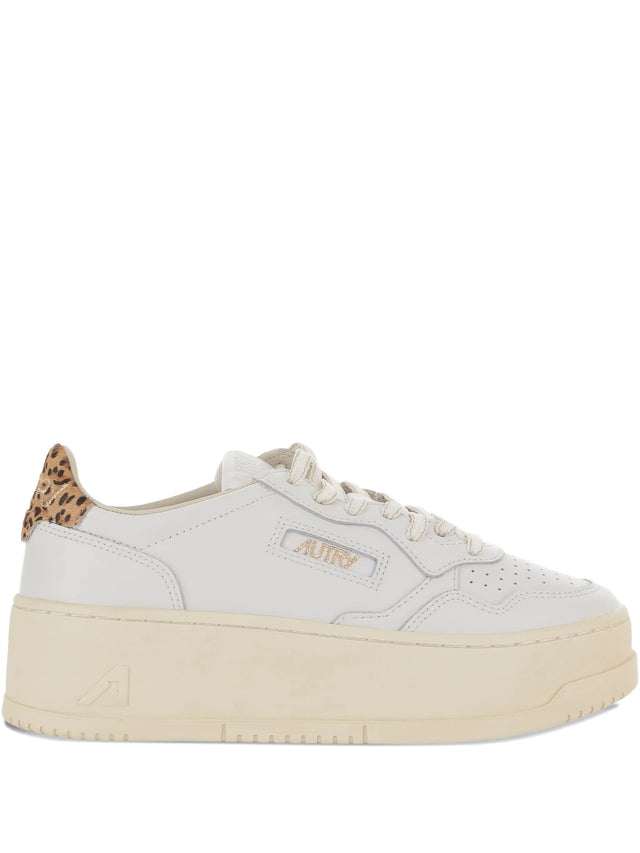 Sneakers Medalist platform
