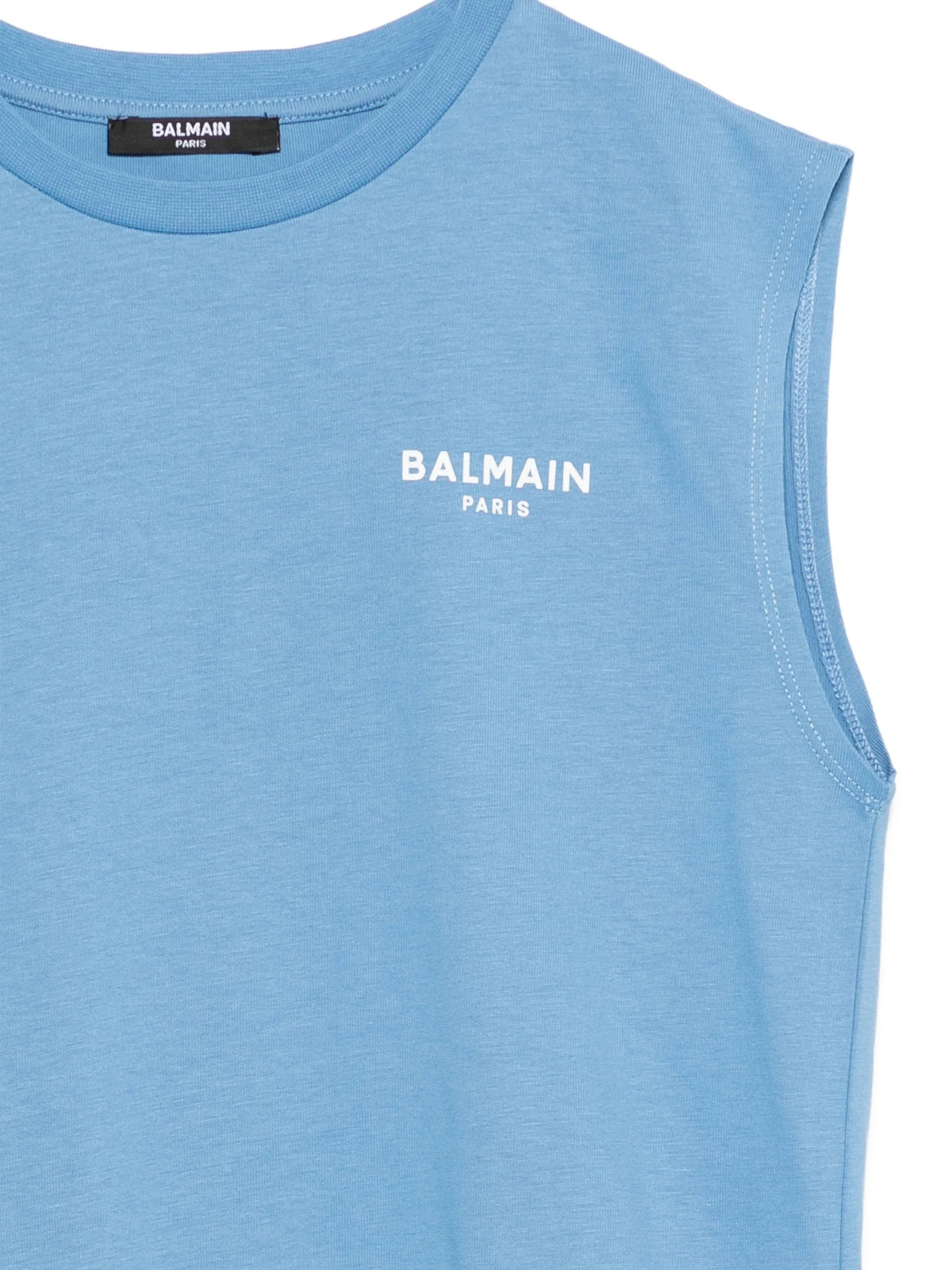 Sleeveless T-shirt