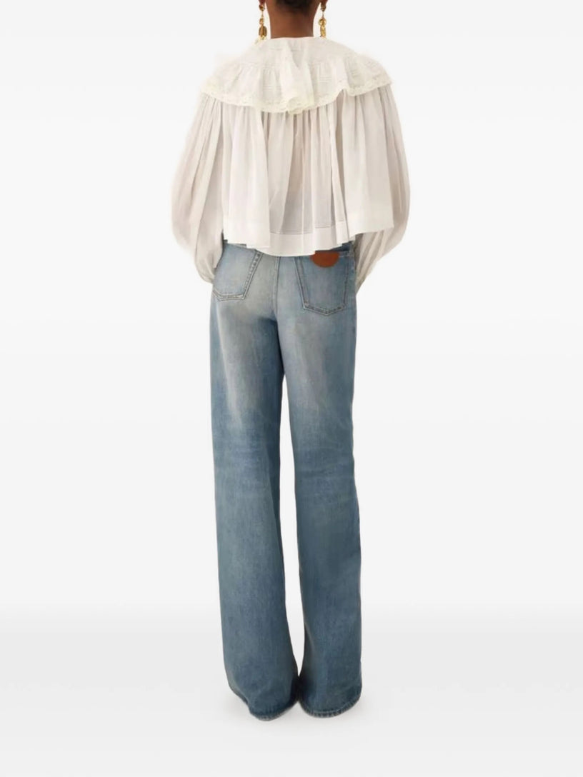 Short top with ruffles in cotton voile and lace