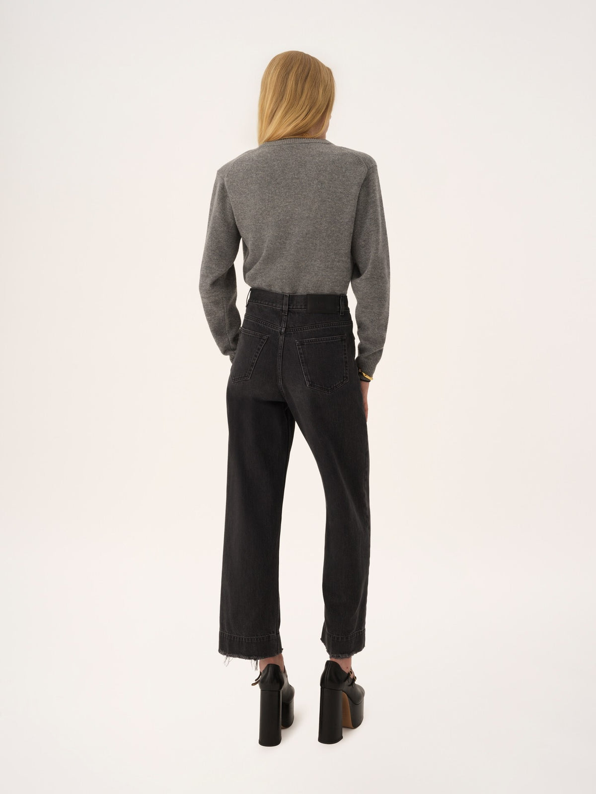 Fitted cardigan with logo in wool and cashmere knit