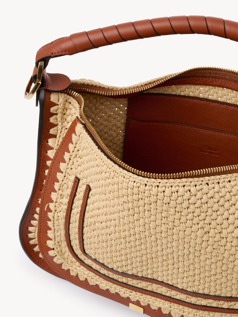 Borsa a spalla Marcie piccola in fibre effetto rafia