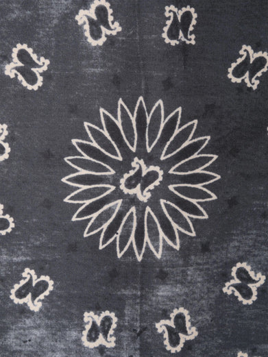 Scarf with paisley pattern