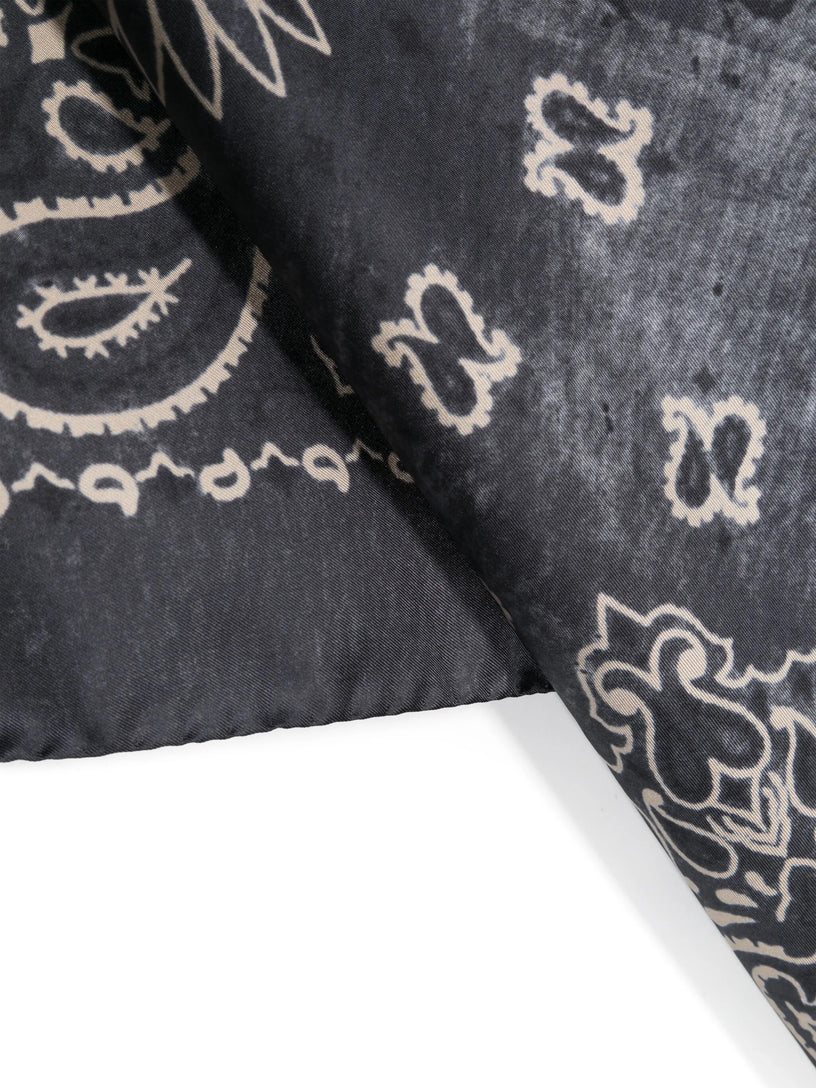 Scarf with paisley pattern