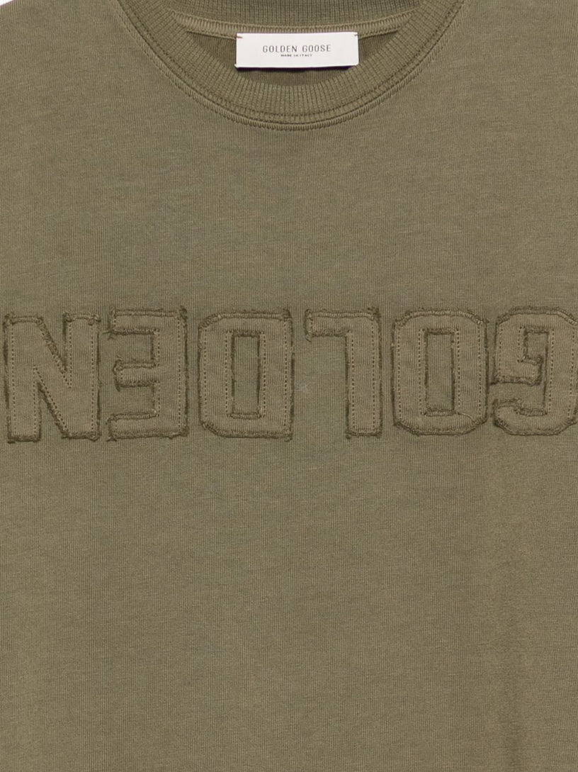 T-shirt with raised logo