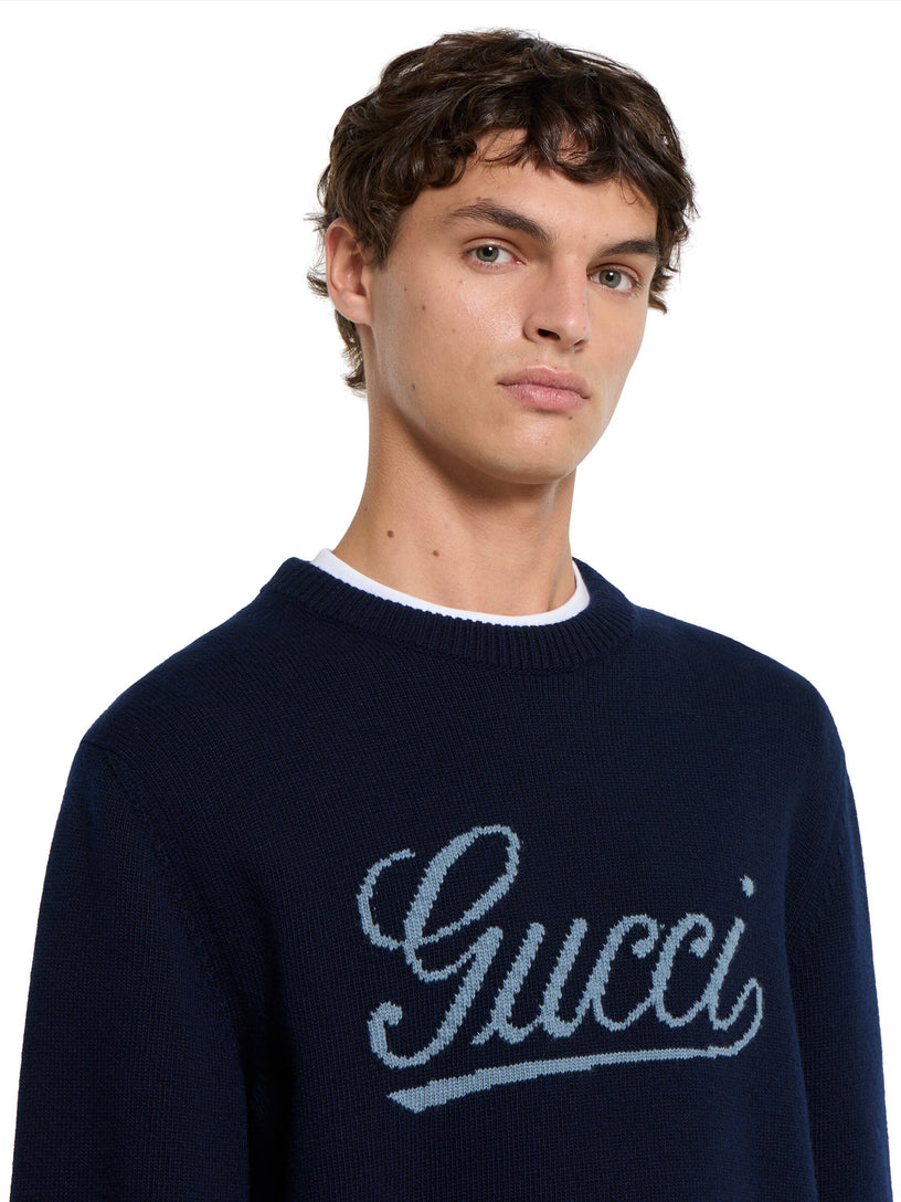 Logo sweater