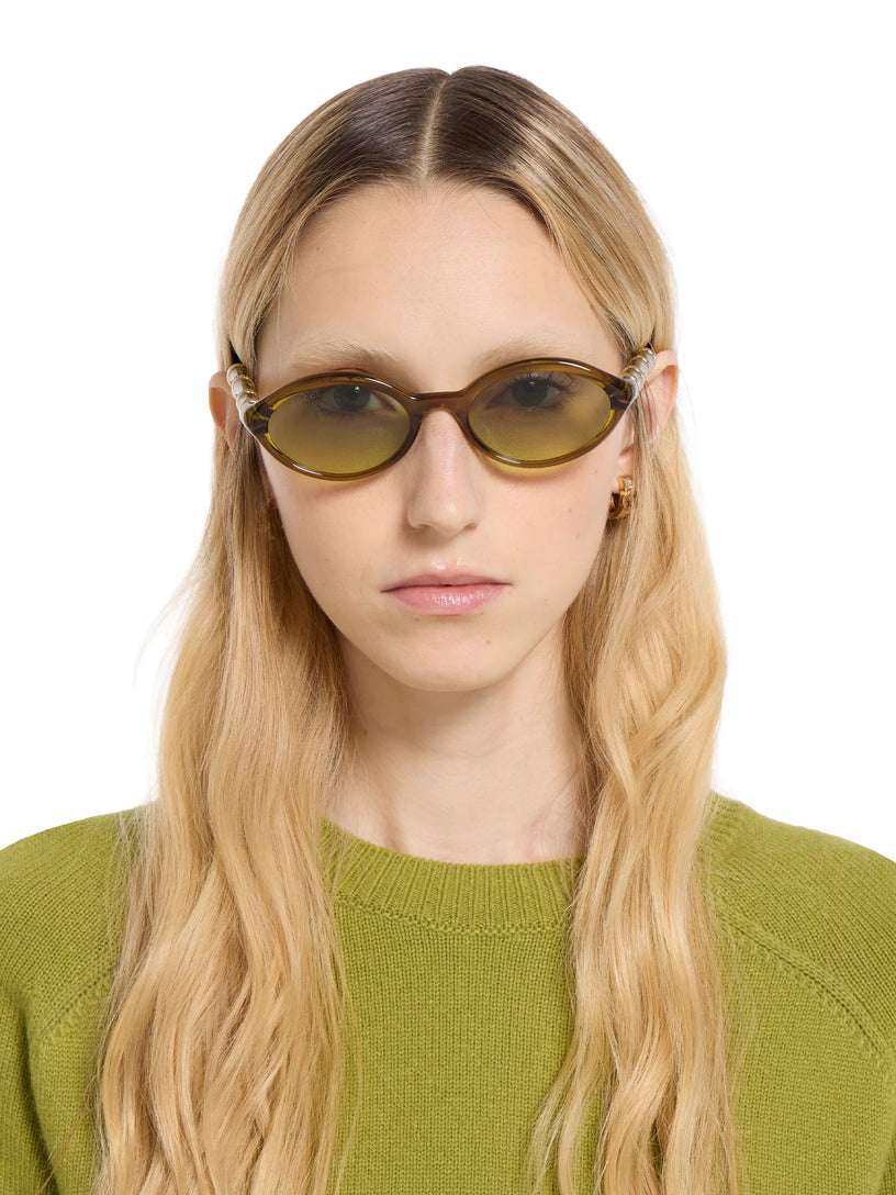 Oval frame sunglasses