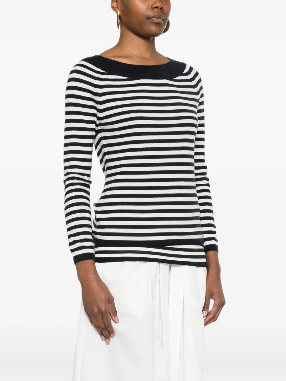 Lightweight cashmere sweater