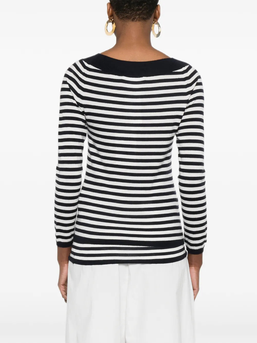 Lightweight cashmere sweater