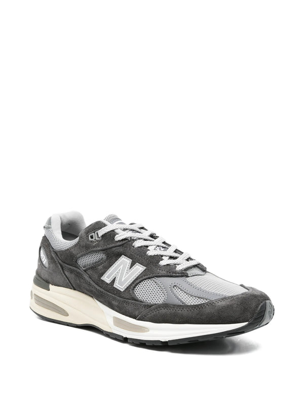 Sneakers Made in UK 991v2