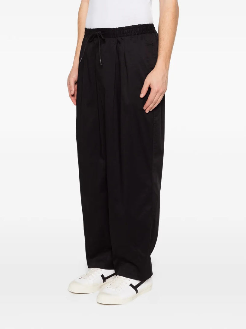 Wide trousers