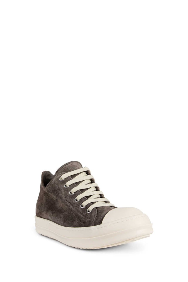 Low sneaks