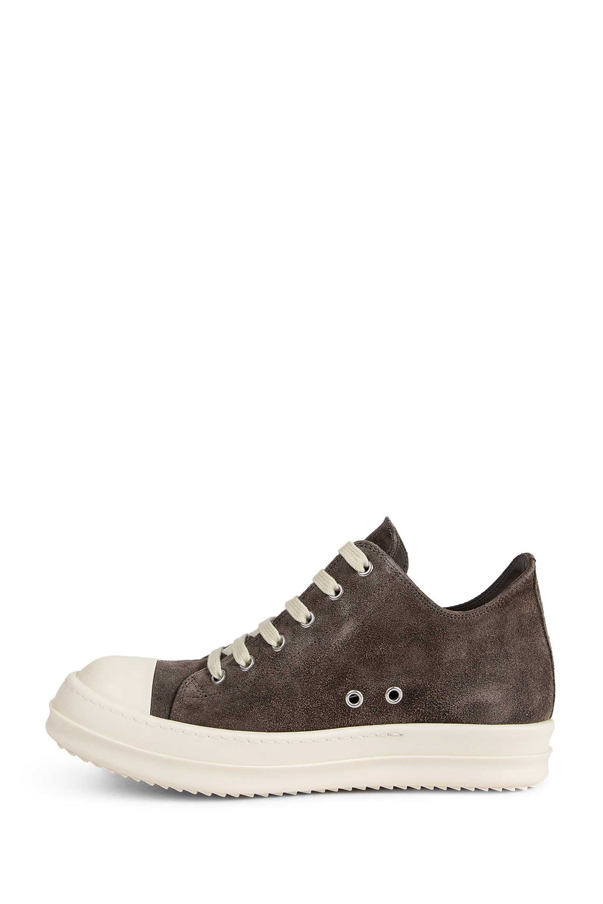 Low sneaks