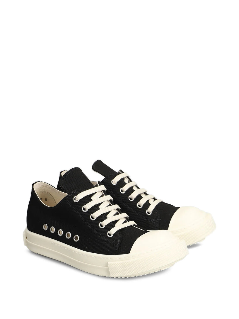 Extreme low sneaks