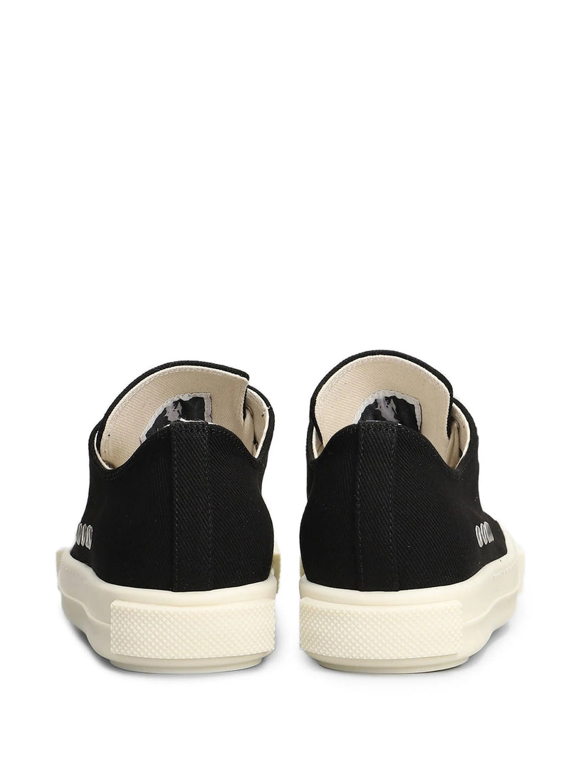 Extreme low sneaks