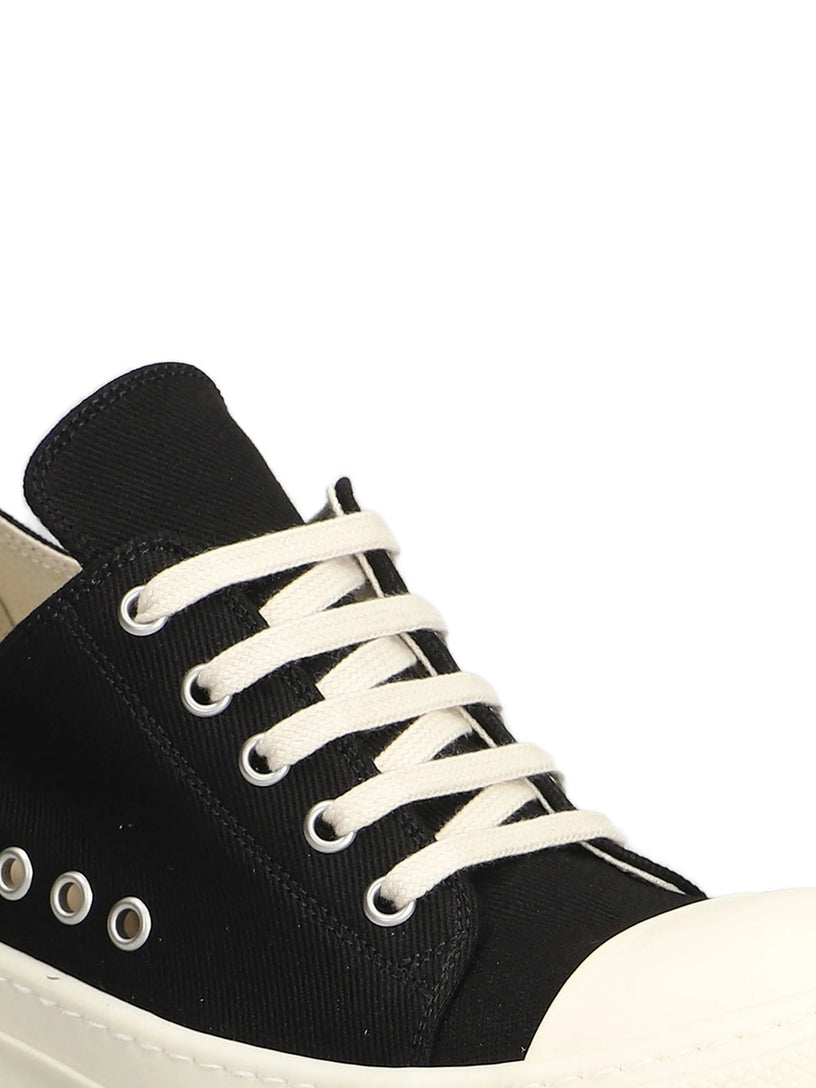 Extreme low sneaks
