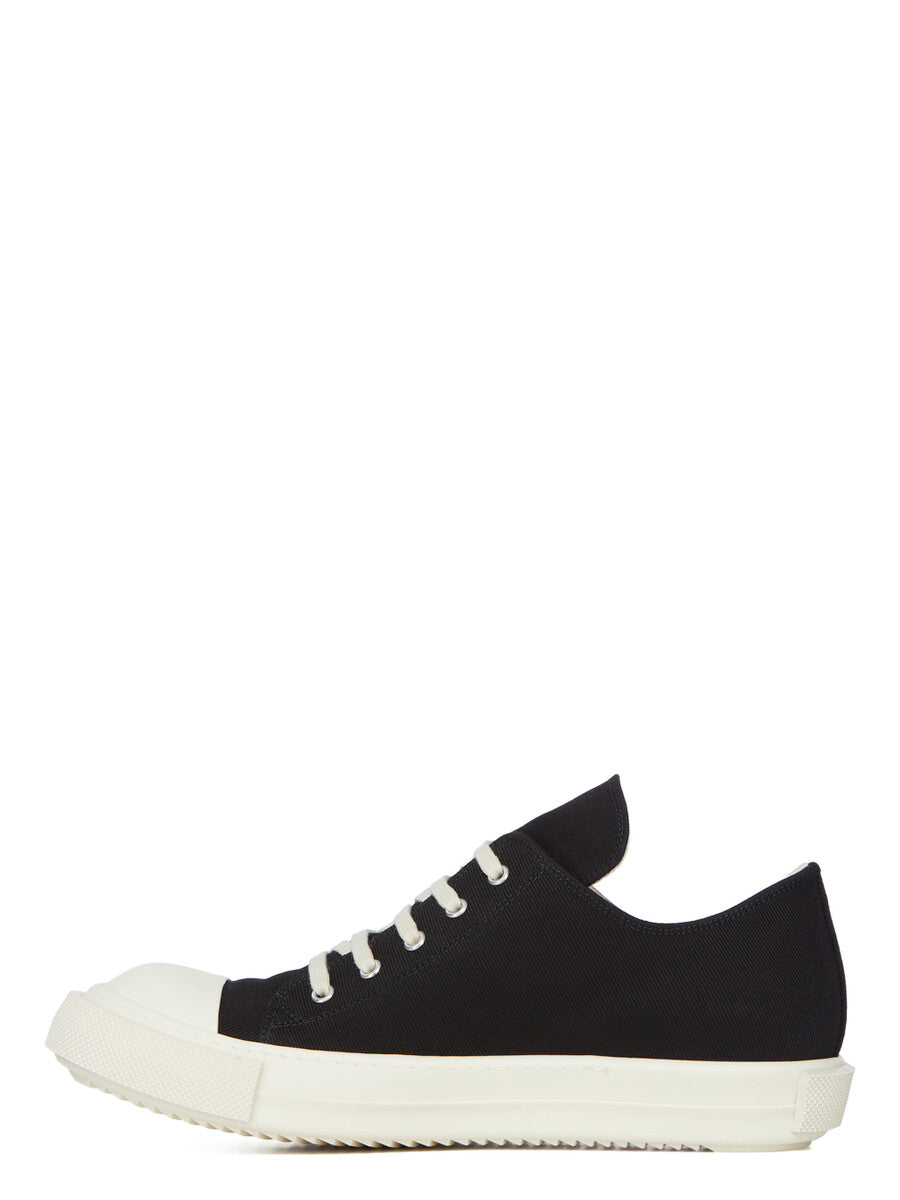 Extreme low sneaks