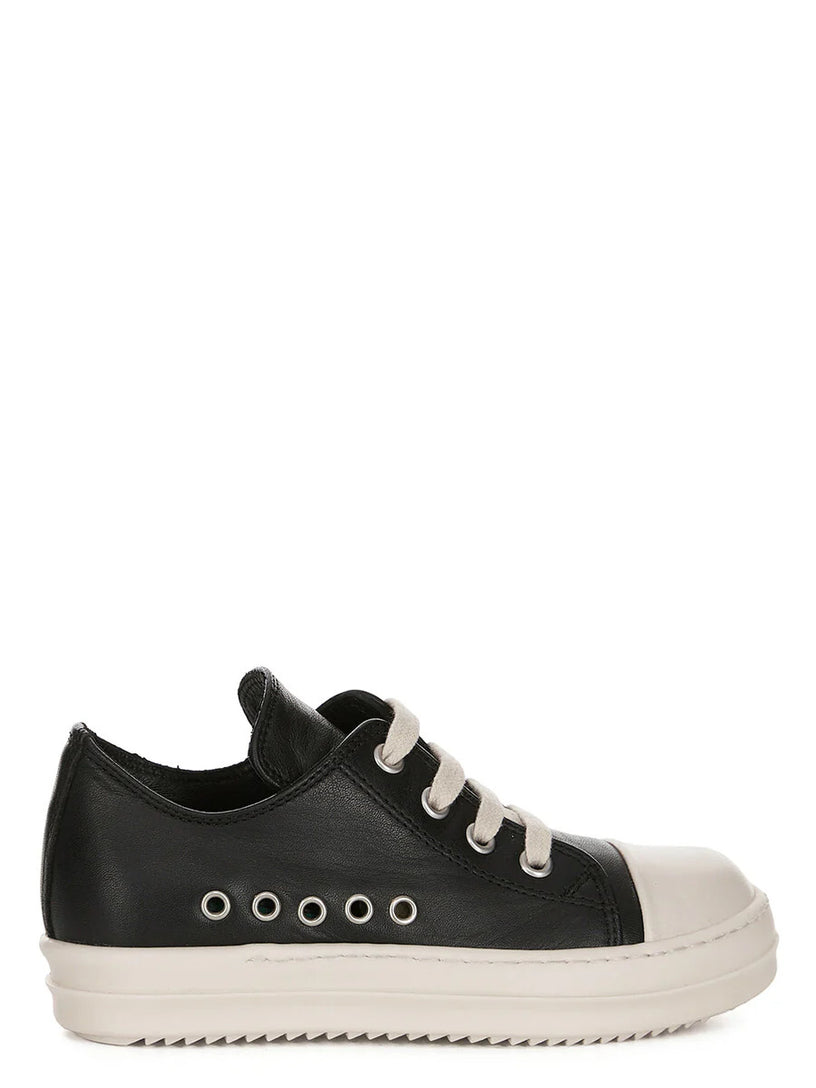 Extreme low sneaks