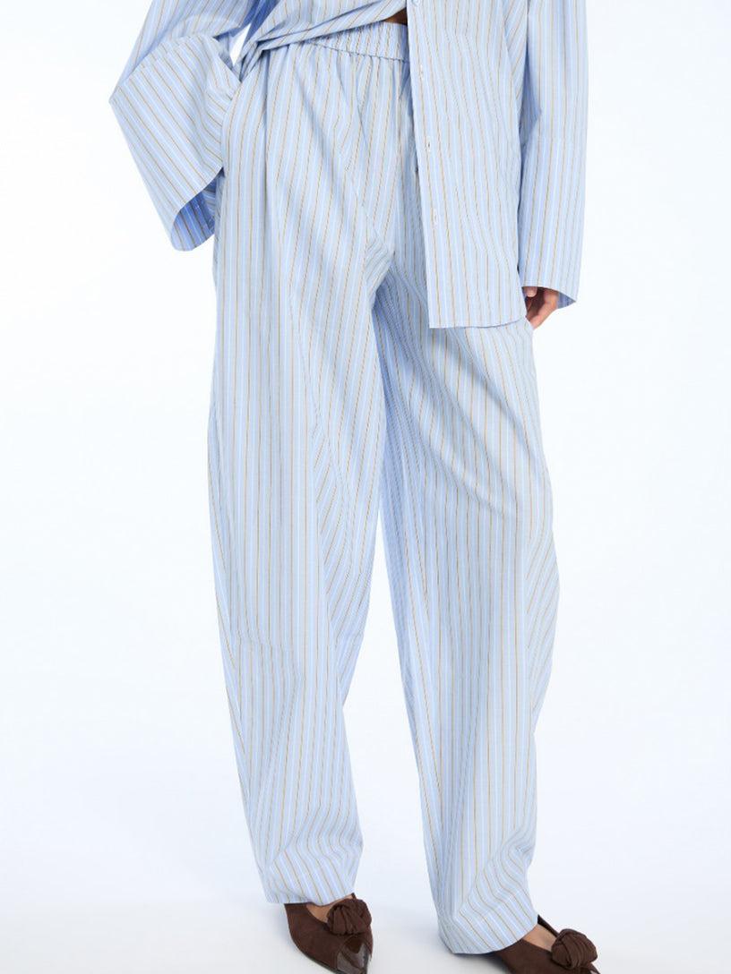 Striped-pattern tapered trousers