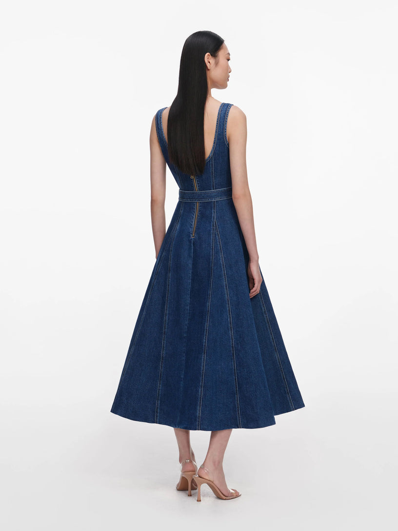 Abito midi in denim svasato con cintura