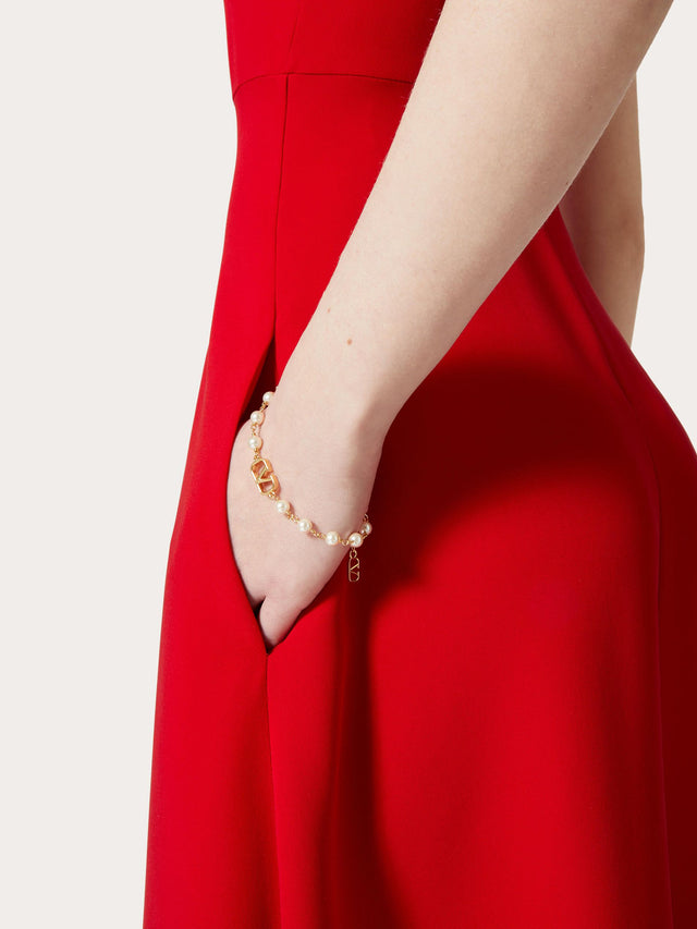 VLogo Signature Bracelet with Pearls