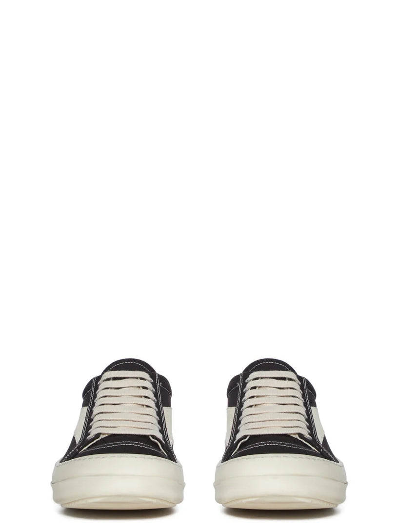 Vintage sneaks